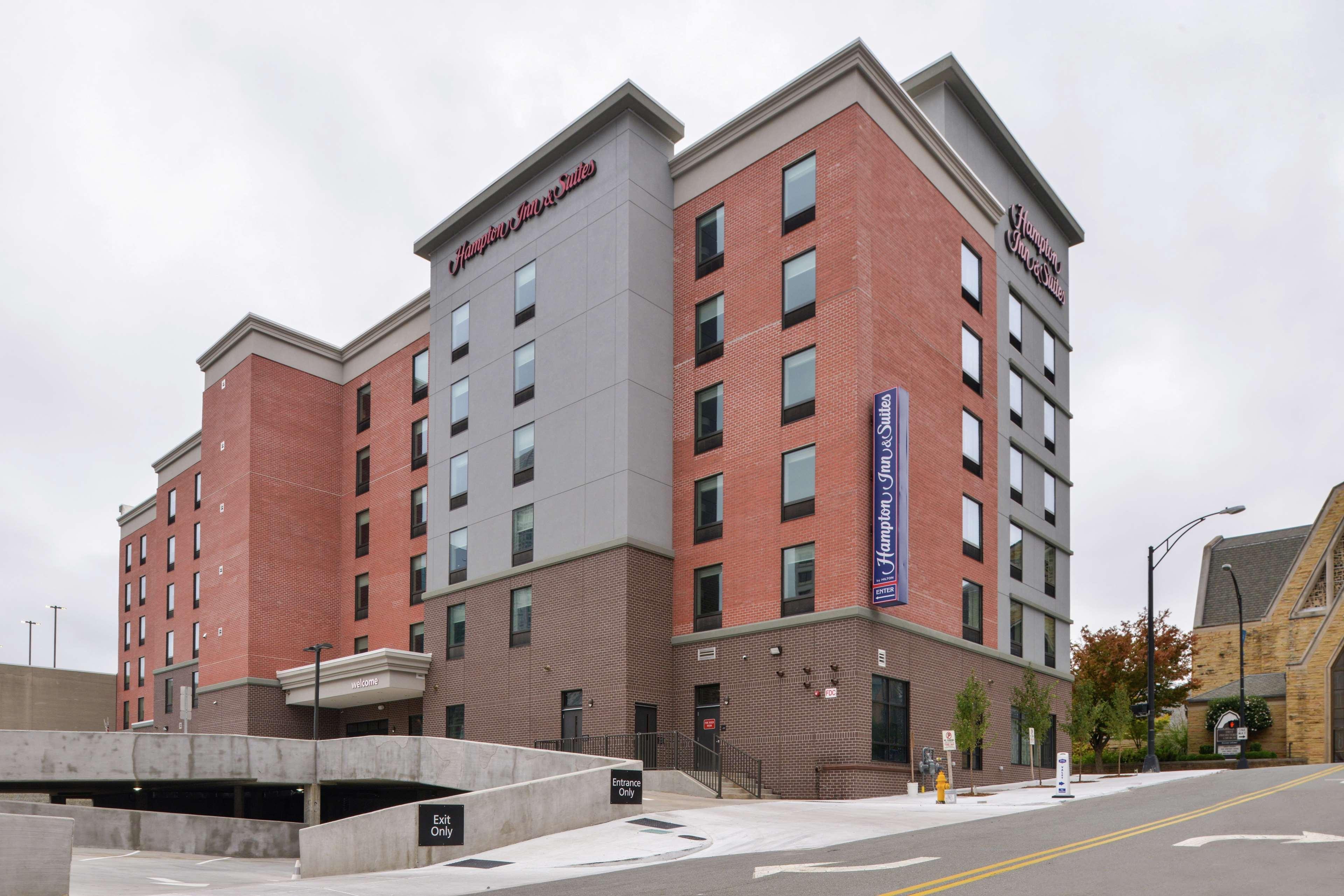 Hampton Inn & Suites Winston-Salem Downtown Exterior foto